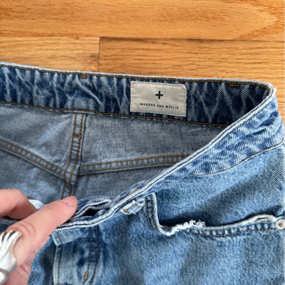 Imogene & Willie Distressed Boyfriend Denim Size 26 - Picture 2 of 3